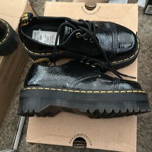 Dr. Marten’s 1461 distressed patent leather quad tc-black EUC